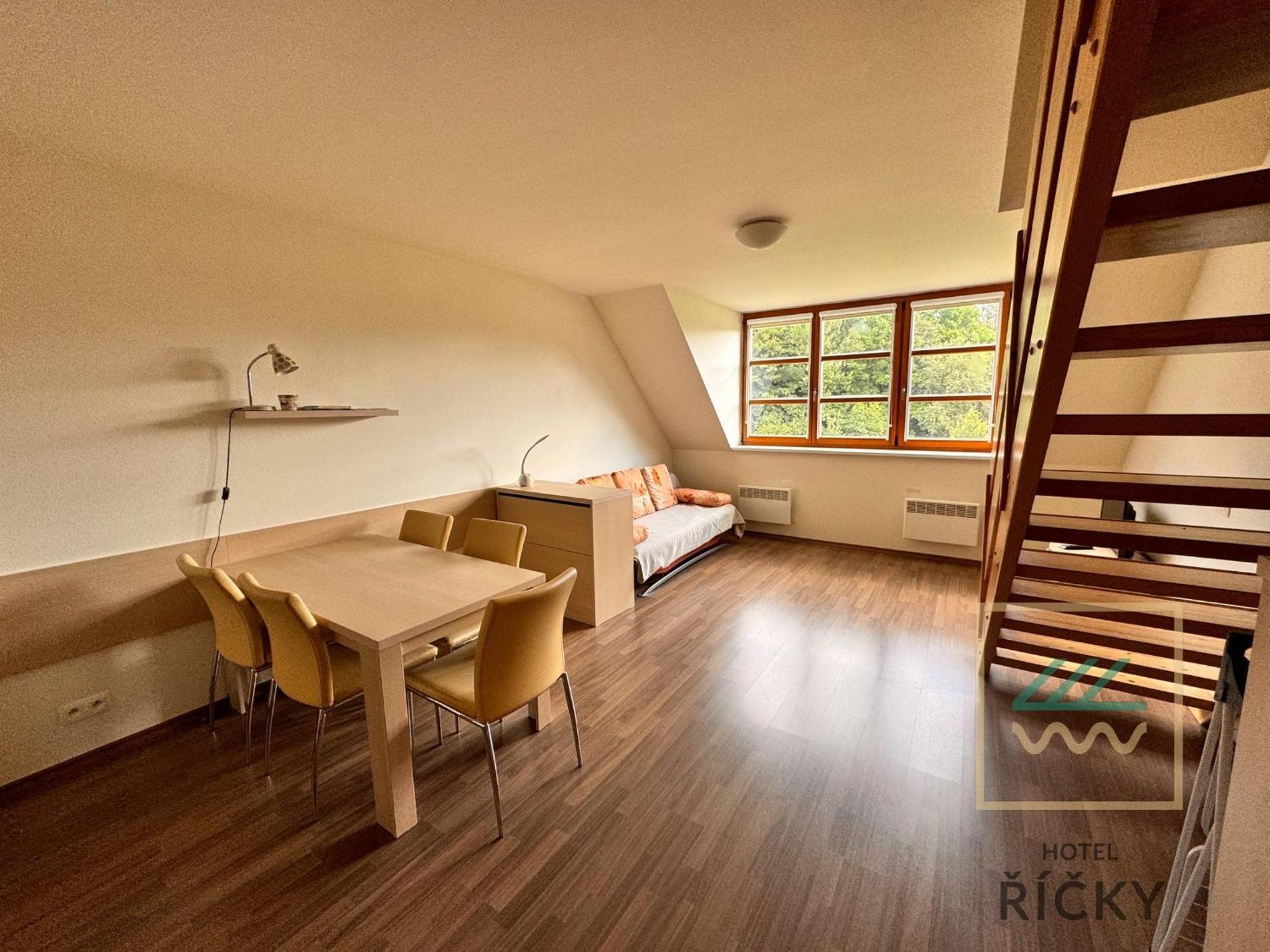 Apartmany Pod Zakletym - Hotel Ricky Bagian luar foto